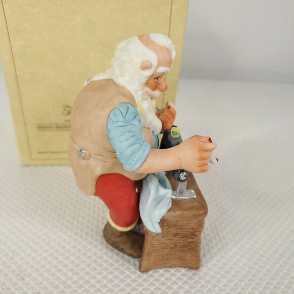 Hallmark Gold Crown Collectible Santa The Toymaker Fine Porcelain Figure 1988 - Picture 3 of 8
